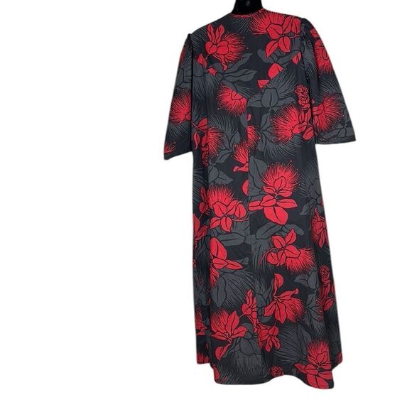 T&L muumuu factory maxi length floral Hawaiian dress Whimsigoth moody vintage - Picture 4 of 5